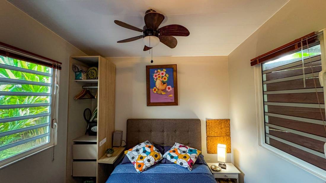 Chambre avec lit double